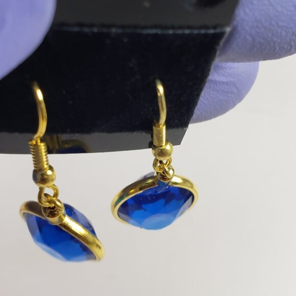 Elegant Blue Gem 1.5" Drop Earrings – Gold Tone Oval Dangle, Lightweight Jewelry - Picture 8 of 10
